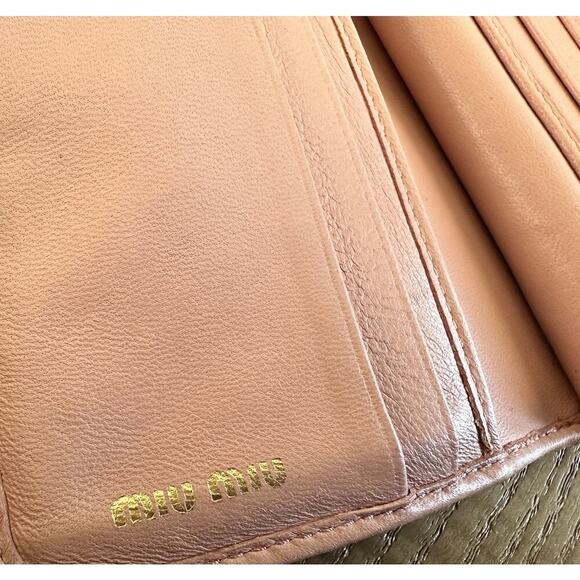 Authentic Miu Miu Matelasse - Pink Blush Leather Trifold Wallet - Picture 12 of 13